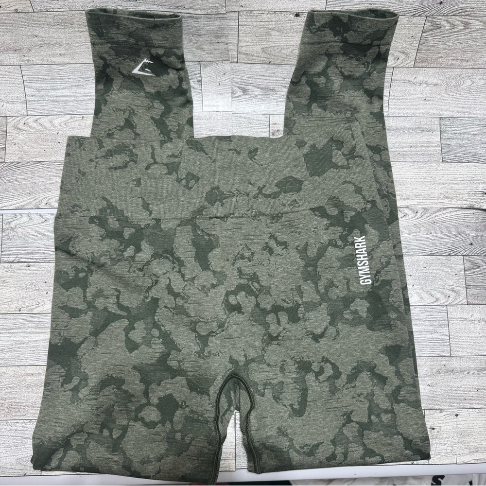 GYM SHARK 🦈 Leggings